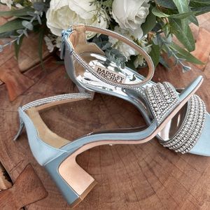 Badgley Mischka Wedding Sandals Blue Size 7.5
